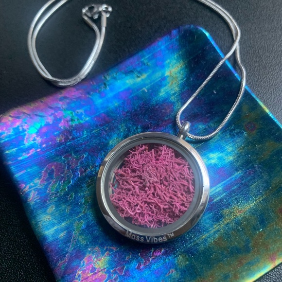 LIVE notification - let’s posh when I go live. - Picture 8 of 11